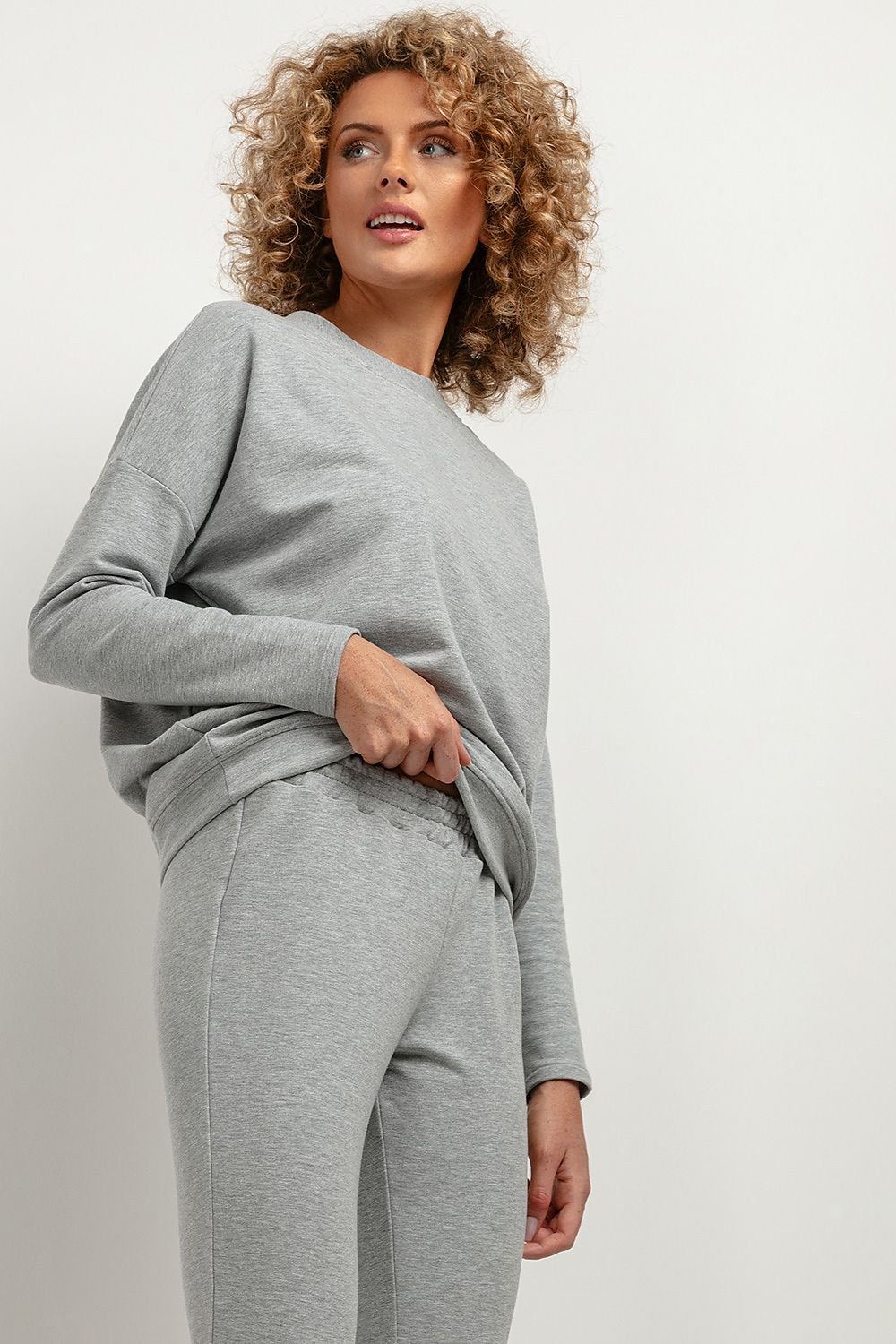 Sweatshirt model 183221